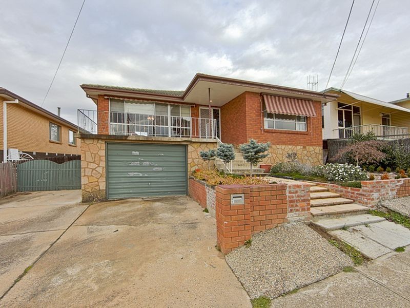 18 Frederick Street, Queanbeyan NSW 2620