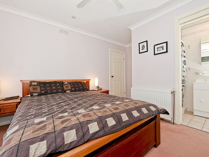 18 Frederick Street, Queanbeyan NSW 2620