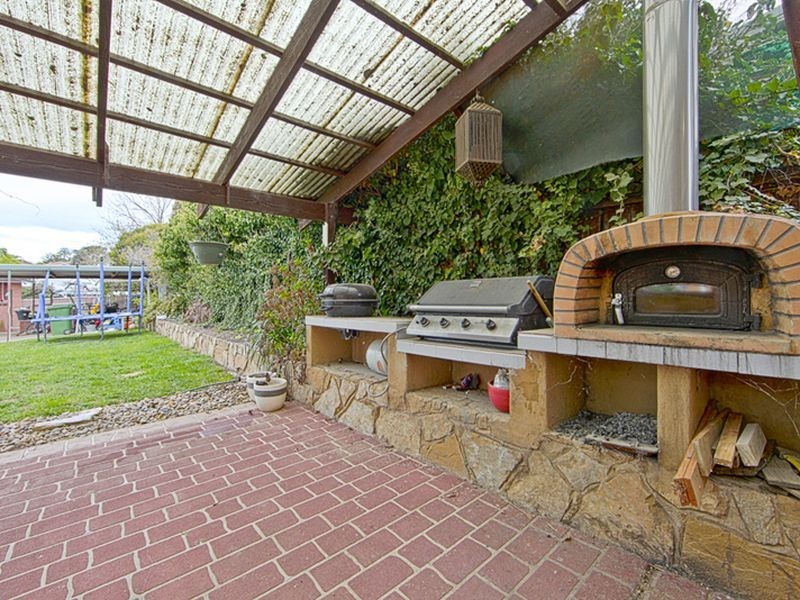 18 Frederick Street, Queanbeyan NSW 2620