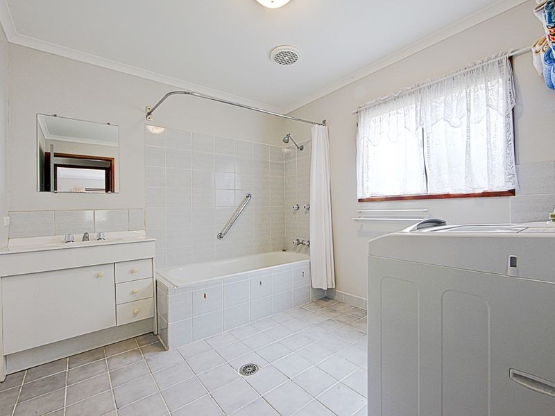 248 Foxlow Street, Captains Flat NSW 2623