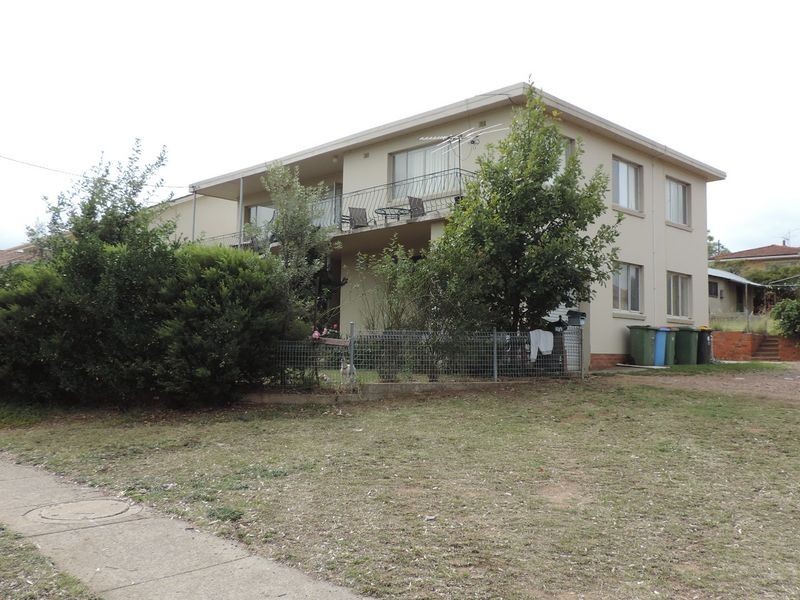 1/50 Crest Road, Queanbeyan NSW 2620
