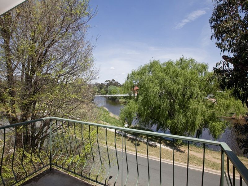 17/1 Mowatt Street, Queanbeyan NSW 2620