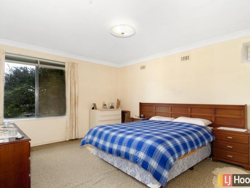 4 Breden Place, Queanbeyan NSW 2620