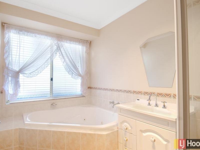 26 Doeberl Place, Queanbeyan NSW 2620