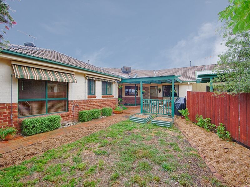 1 Majura Place, Jerrabomberra NSW 2619