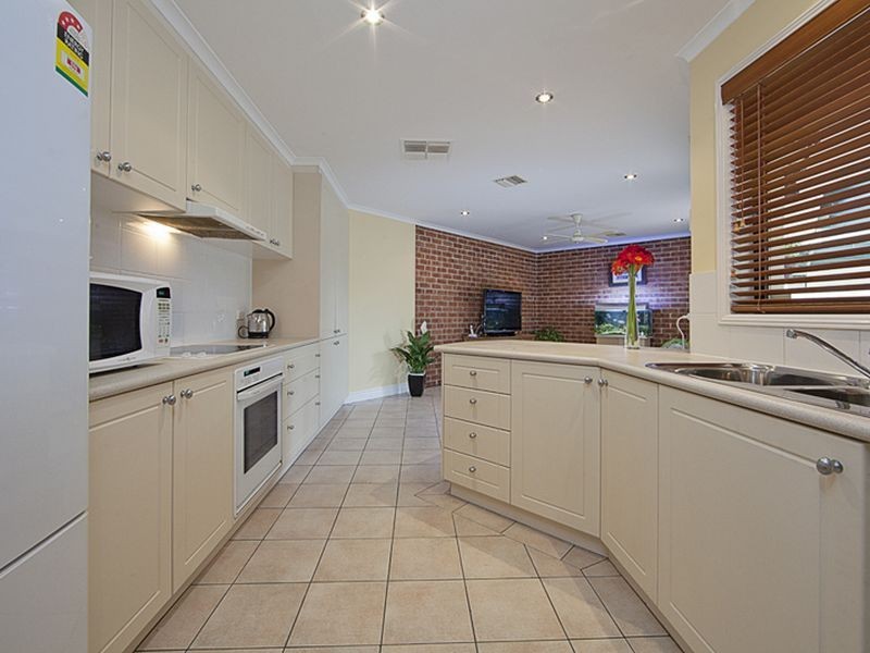 1 Majura Place, Jerrabomberra NSW 2619