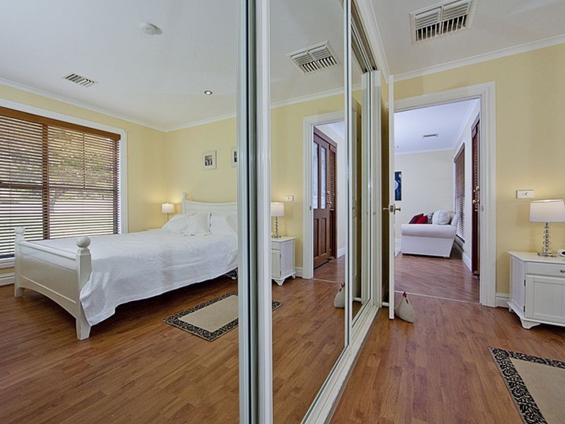 1 Majura Place, Jerrabomberra NSW 2619