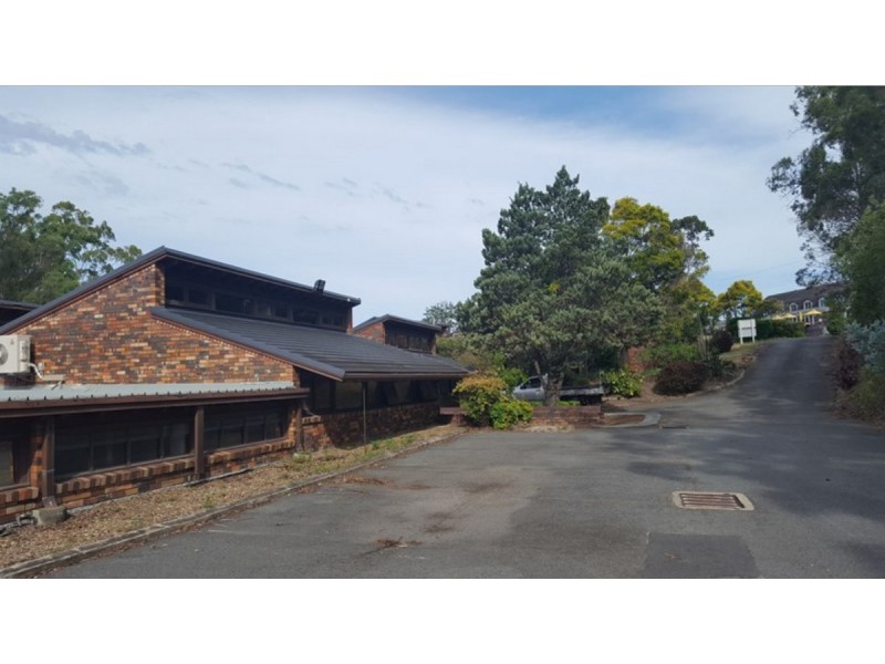 6 Ern Harley Drive, Burleigh Heads QLD 4220