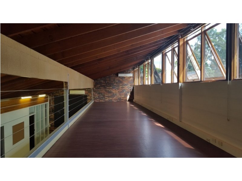 6 Ern Harley Drive, Burleigh Heads QLD 4220