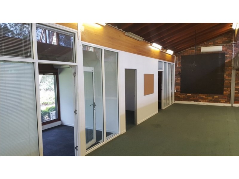 6 Ern Harley Drive, Burleigh Heads QLD 4220