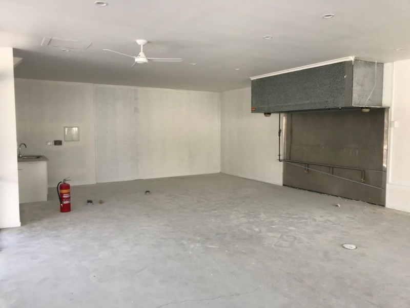 Unit 2-1 Sunlight Drive, Burleigh Waters QLD 4220