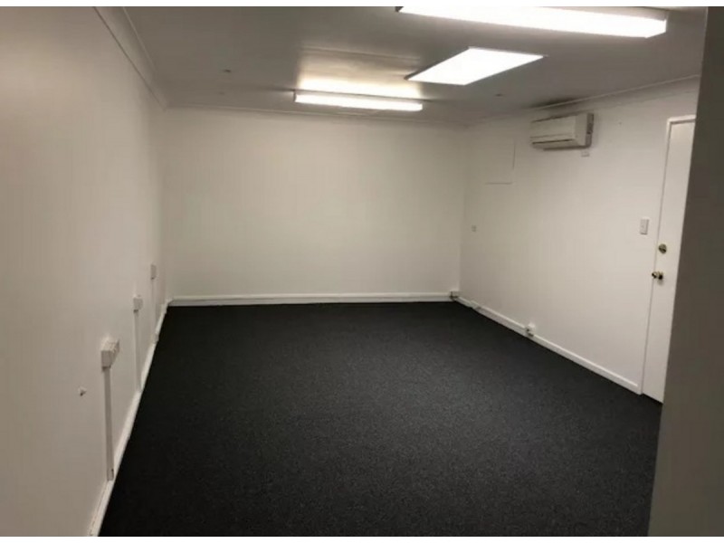 2b/10 Strathaird Road, Bundall QLD 4217