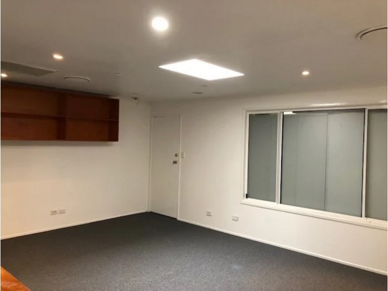 2b/10 Strathaird Road, Bundall QLD 4217