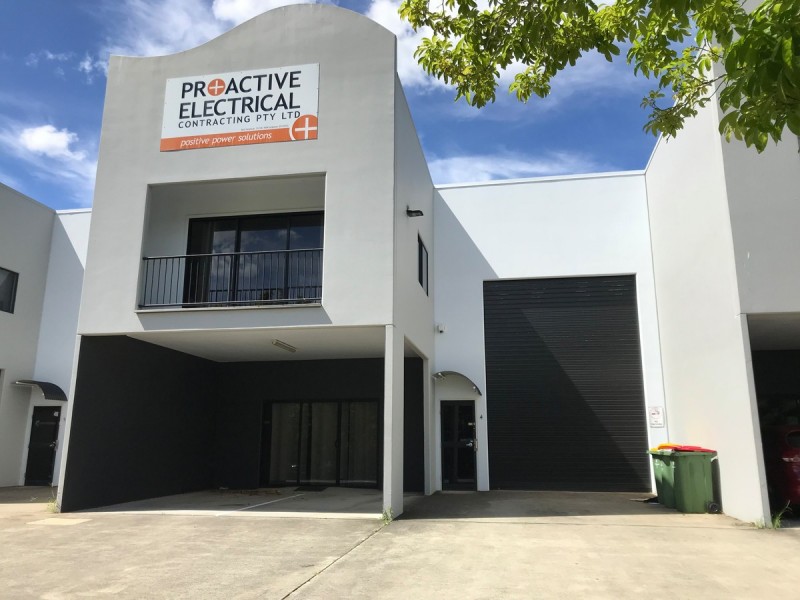 Unit 4/1 Crown Court, Varsity Lakes QLD 4227