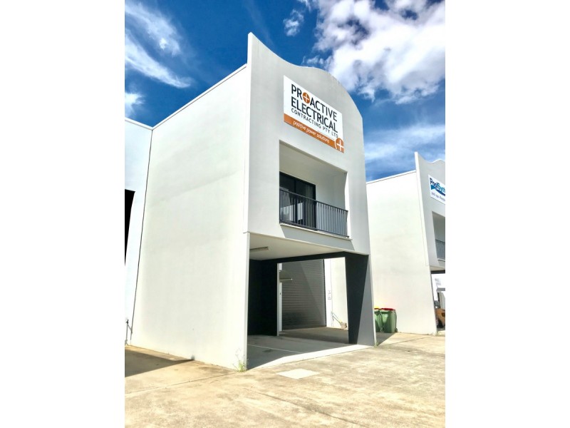 Unit 4/1 Crown Court, Varsity Lakes QLD 4227