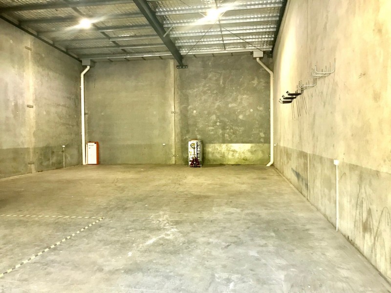 Unit 4/1 Crown Court, Varsity Lakes QLD 4227