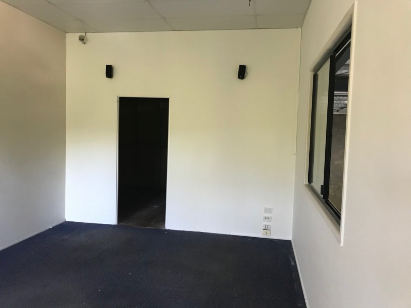 Unit 4/1 Crown Court, Varsity Lakes QLD 4227