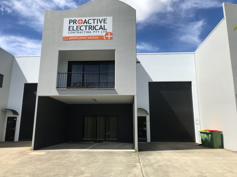 4/1 Crown Court, Varsity Lakes QLD 4227