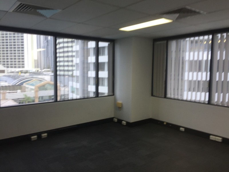 16-18 Queensland Avenue, Broadbeach QLD 4218