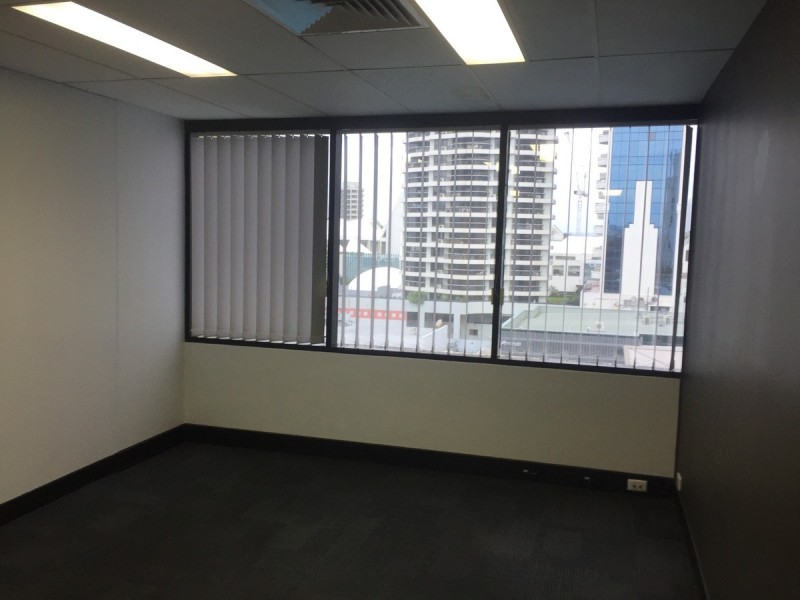 16-18 Queensland Avenue, Broadbeach QLD 4218