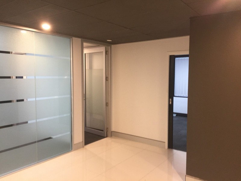 16-18 Queensland Avenue, Broadbeach QLD 4218