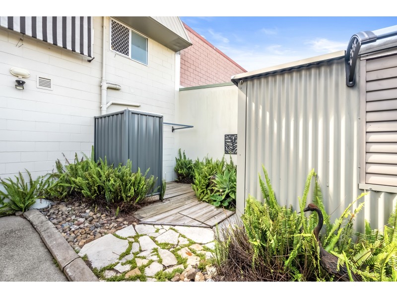 4/9 Hutchinson Street, Burleigh Heads QLD 4220