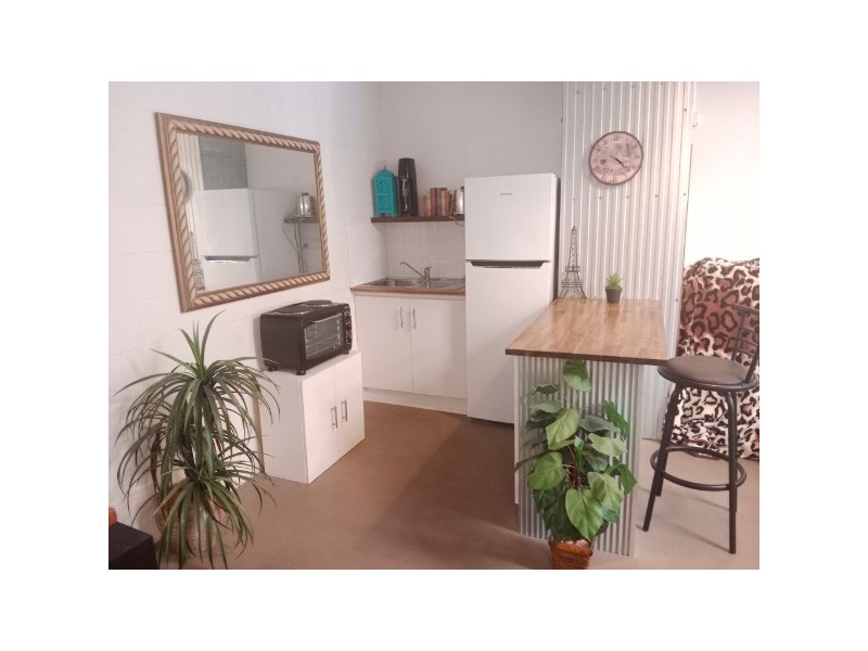 4/9 Hutchinson Street, Burleigh Heads QLD 4220