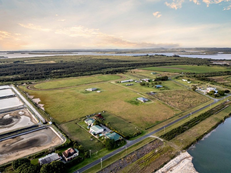 27 Rocky Point Road, Woongoolba QLD 4207