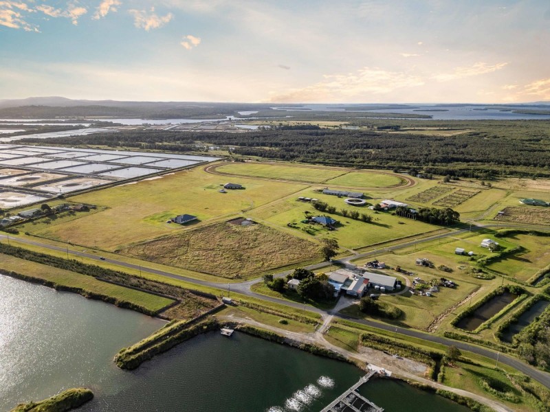 27 Rocky Point Road, Woongoolba QLD 4207