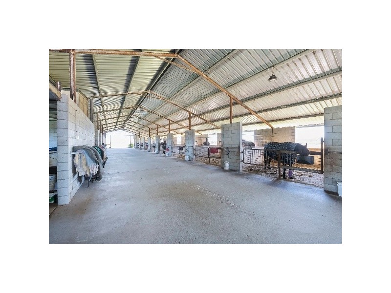 27 Rocky Point Road, Woongoolba QLD 4207