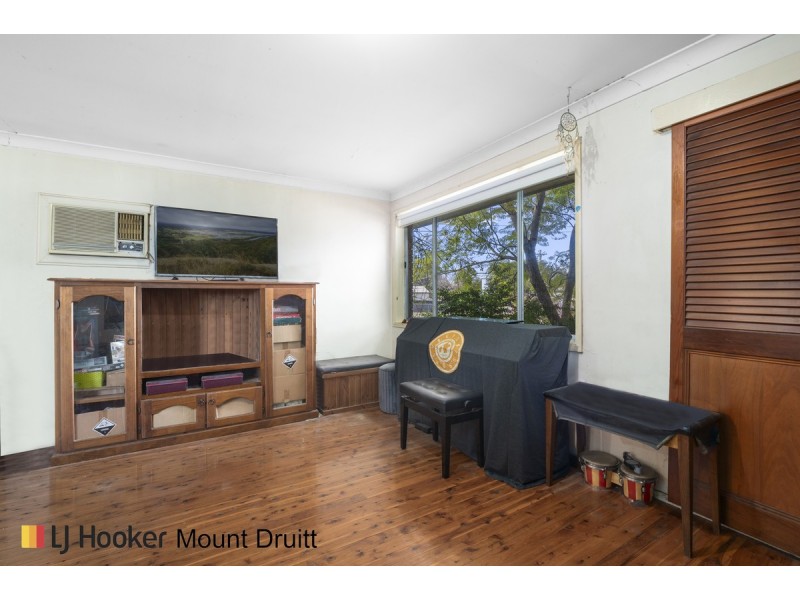 2 Eloura Street, Dharruk NSW 2770