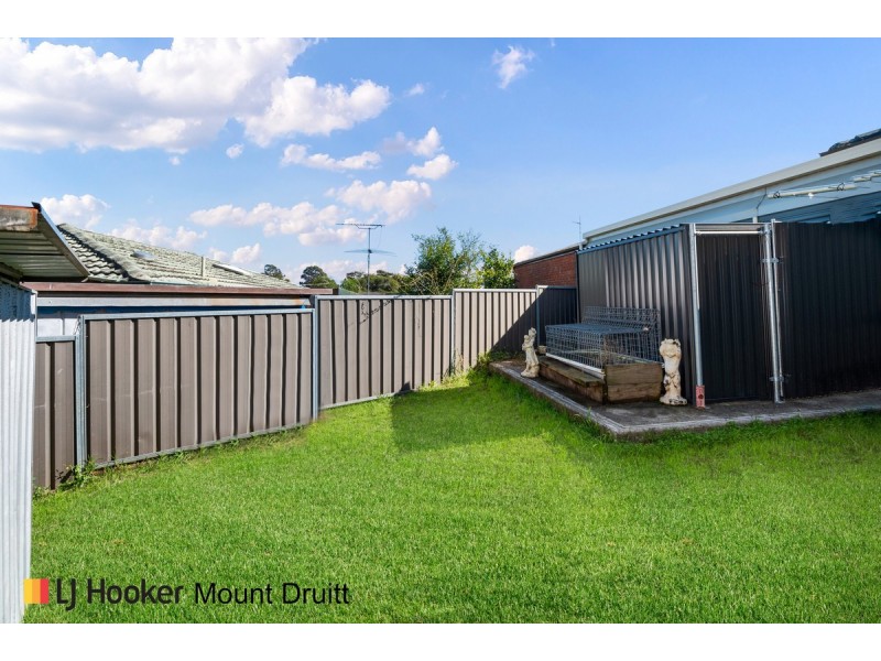 2 Eloura Street, Dharruk NSW 2770