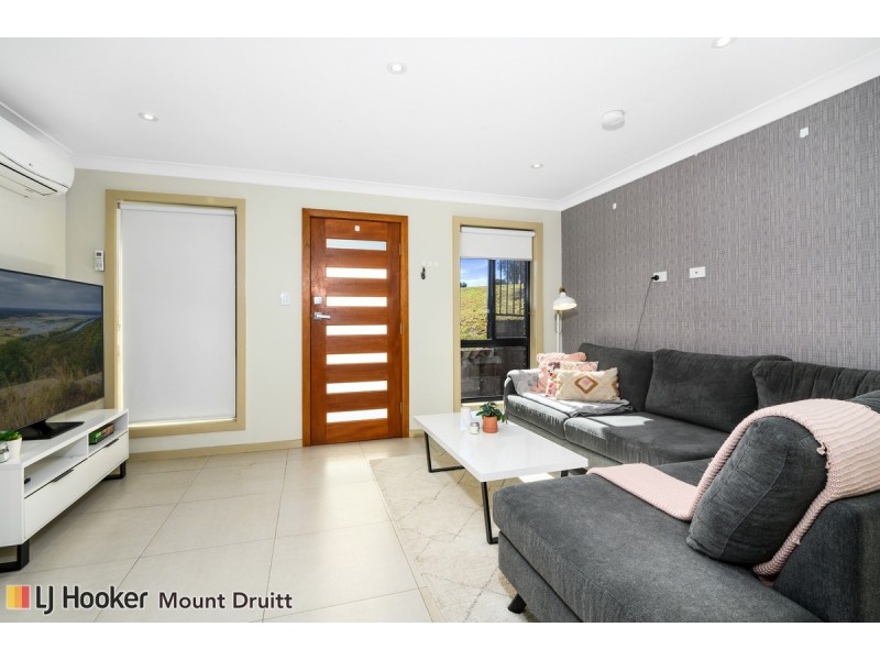 1 & 1a Shiraz Place, Minchinbury NSW 2770