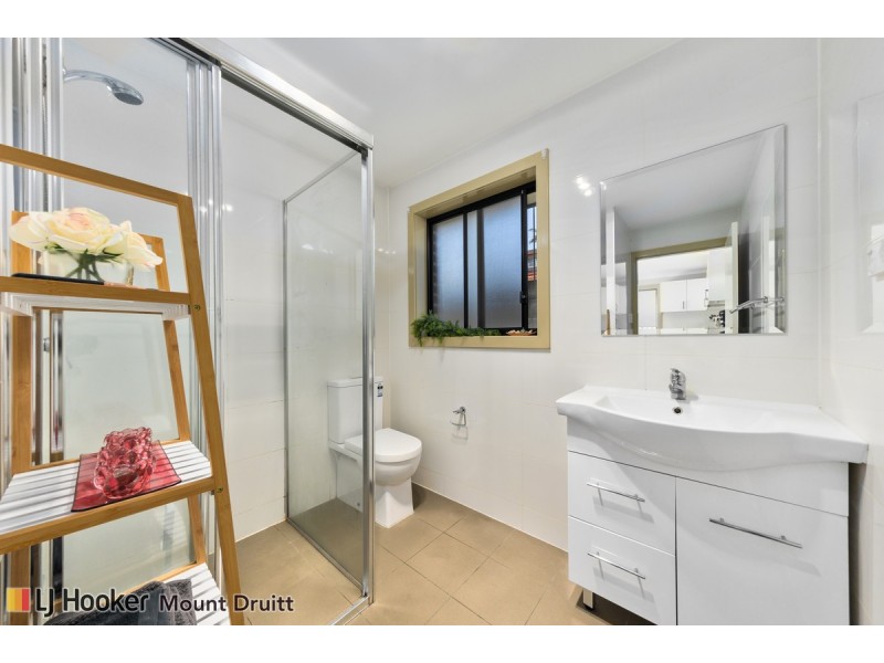 1 & 1a Shiraz Place, Minchinbury NSW 2770