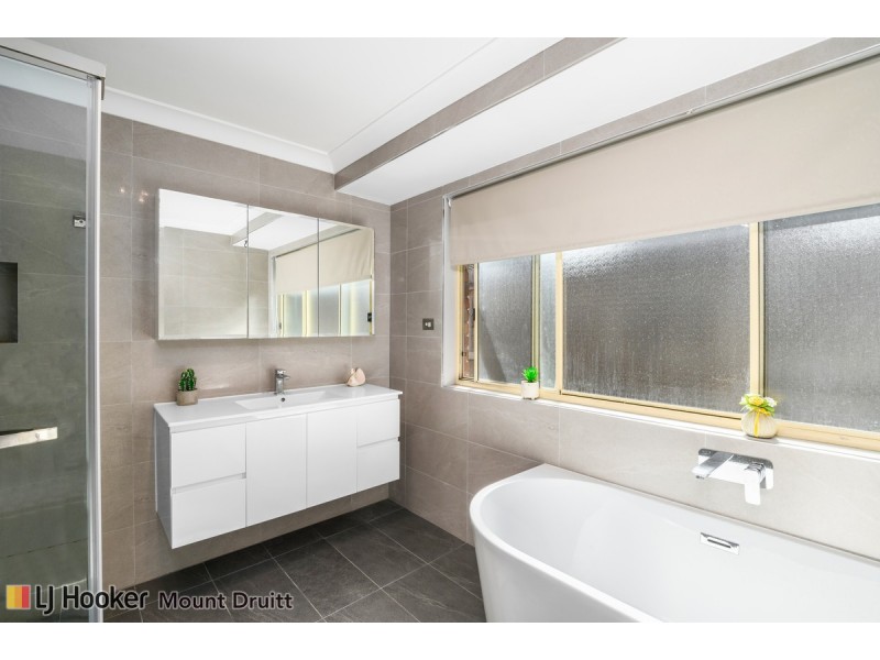 30 Doncaster Avenue, Casula NSW 2170