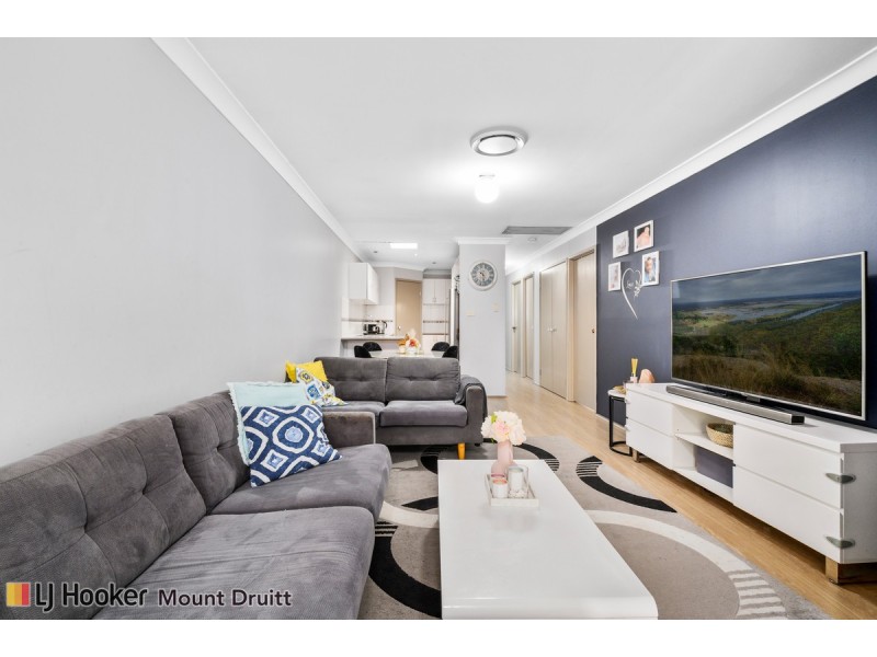 2/39 Hobart Street, Oxley Park NSW 2760