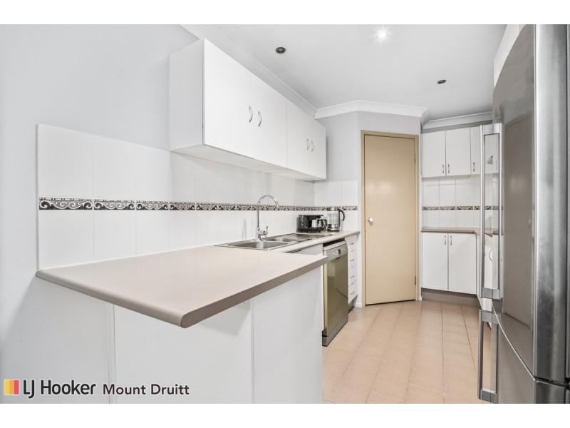 2/39 Hobart Street, Oxley Park NSW 2760