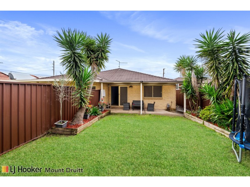 2/39 Hobart Street, Oxley Park NSW 2760