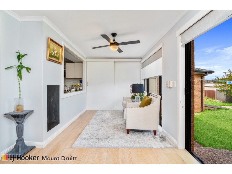 16 Carpenter Place, Minchinbury NSW 2770