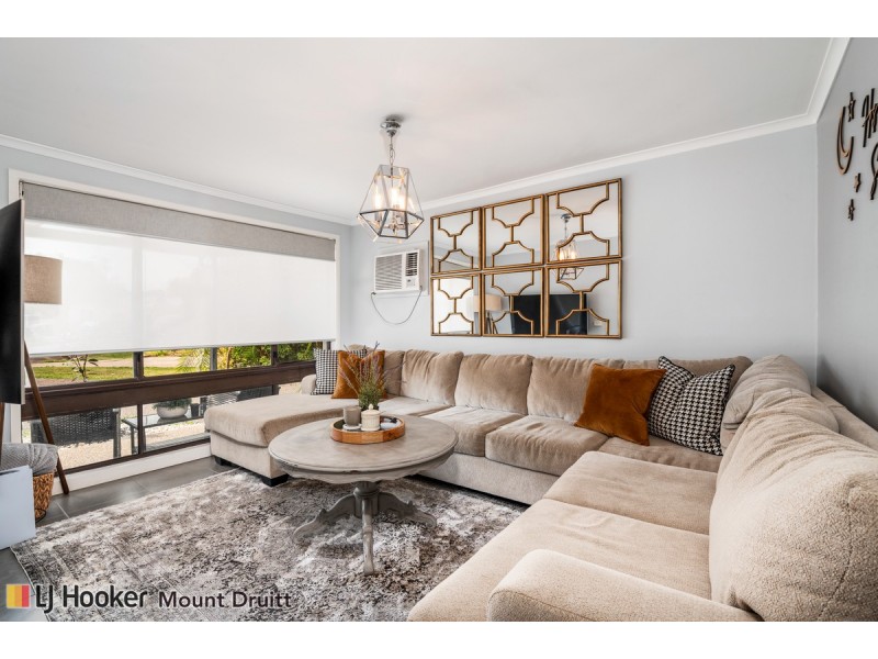 16 Carpenter Place, Minchinbury NSW 2770