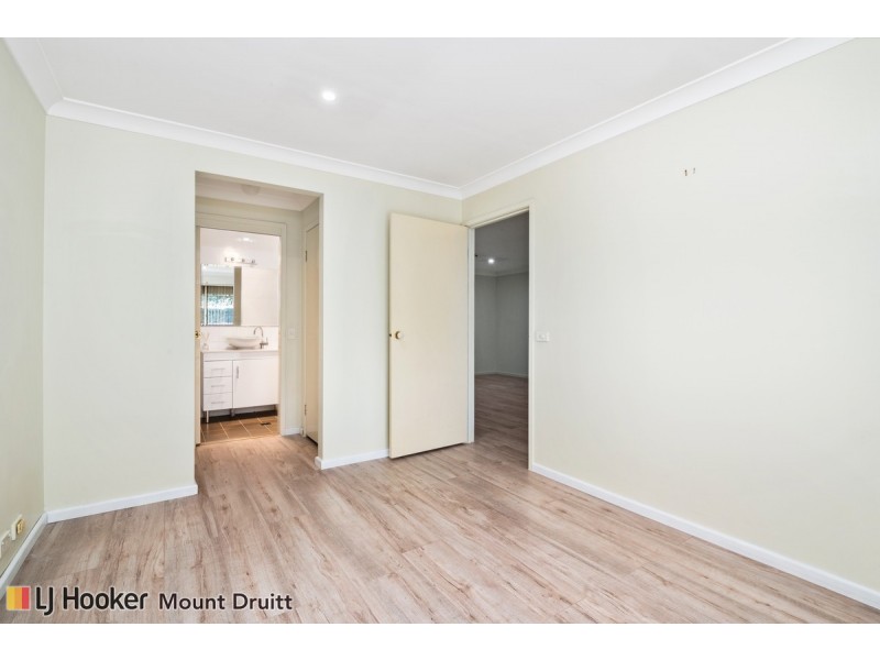 33 Chameleon Drive, Erskine Park NSW 2759