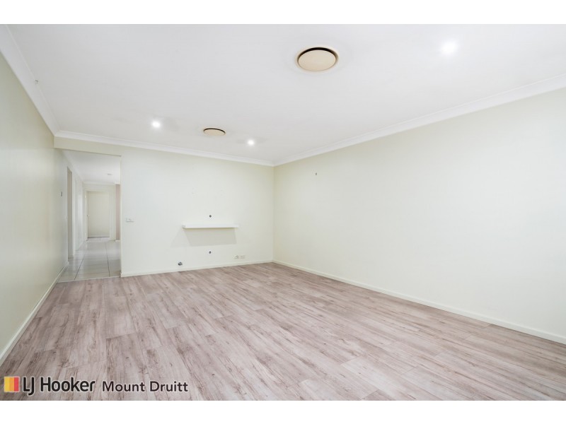 33 Chameleon Drive, Erskine Park NSW 2759