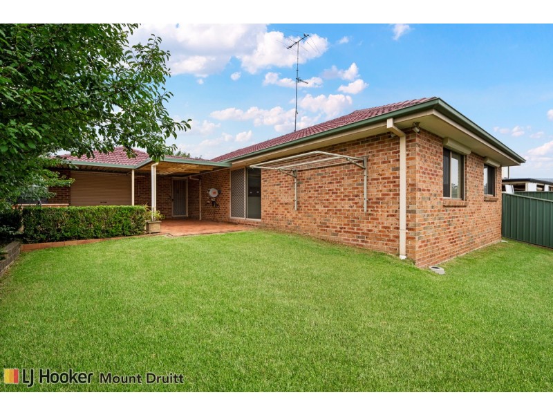 33 Chameleon Drive, Erskine Park NSW 2759