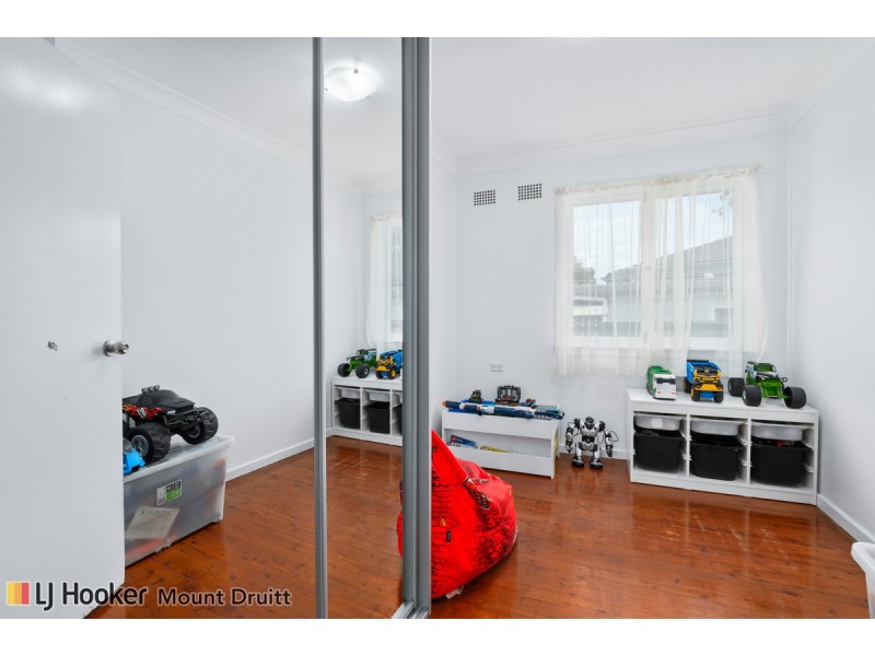 12 Hatherton Road, Lethbridge Park NSW 2770