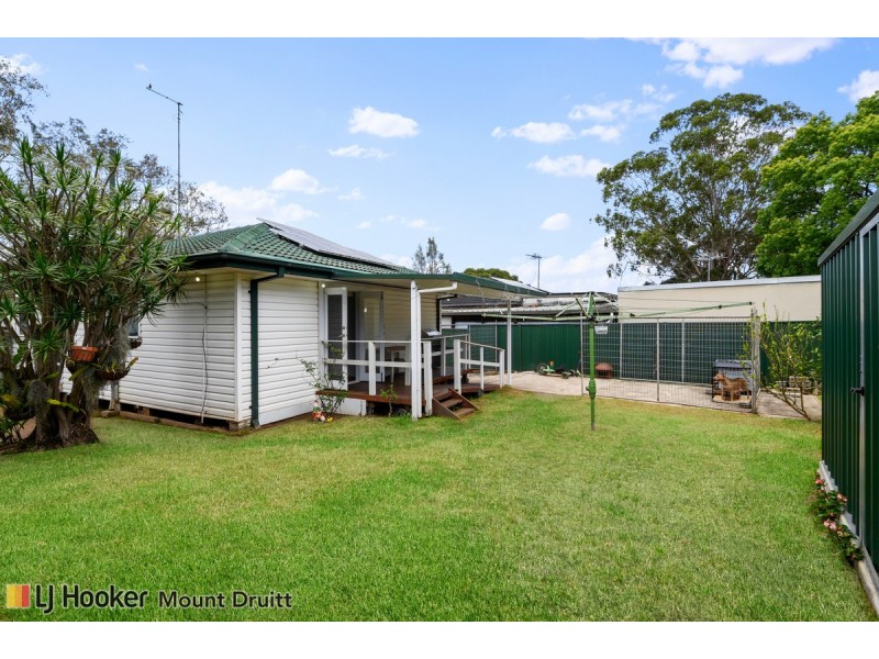 12 Hatherton Road, Lethbridge Park NSW 2770