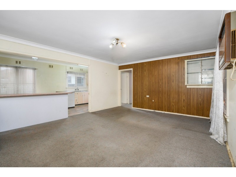9 Luzon Avenue, Lethbridge Park NSW 2770