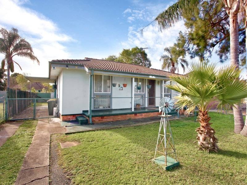 67 Bougainville Road, Lethbridge Park NSW 2770