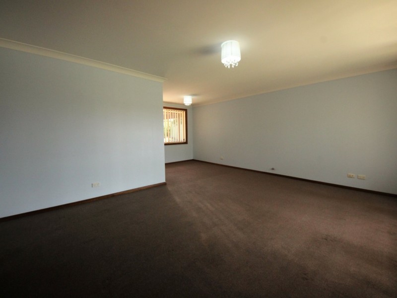 18 Fitzgerald Place, Glenmore Park NSW 2745