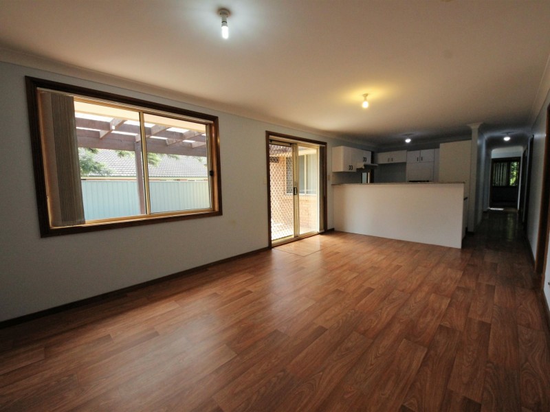 18 Fitzgerald Place, Glenmore Park NSW 2745