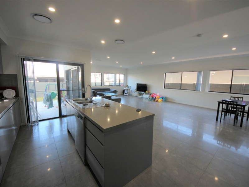 40 Liddiard Street, Ropes Crossing NSW 2760